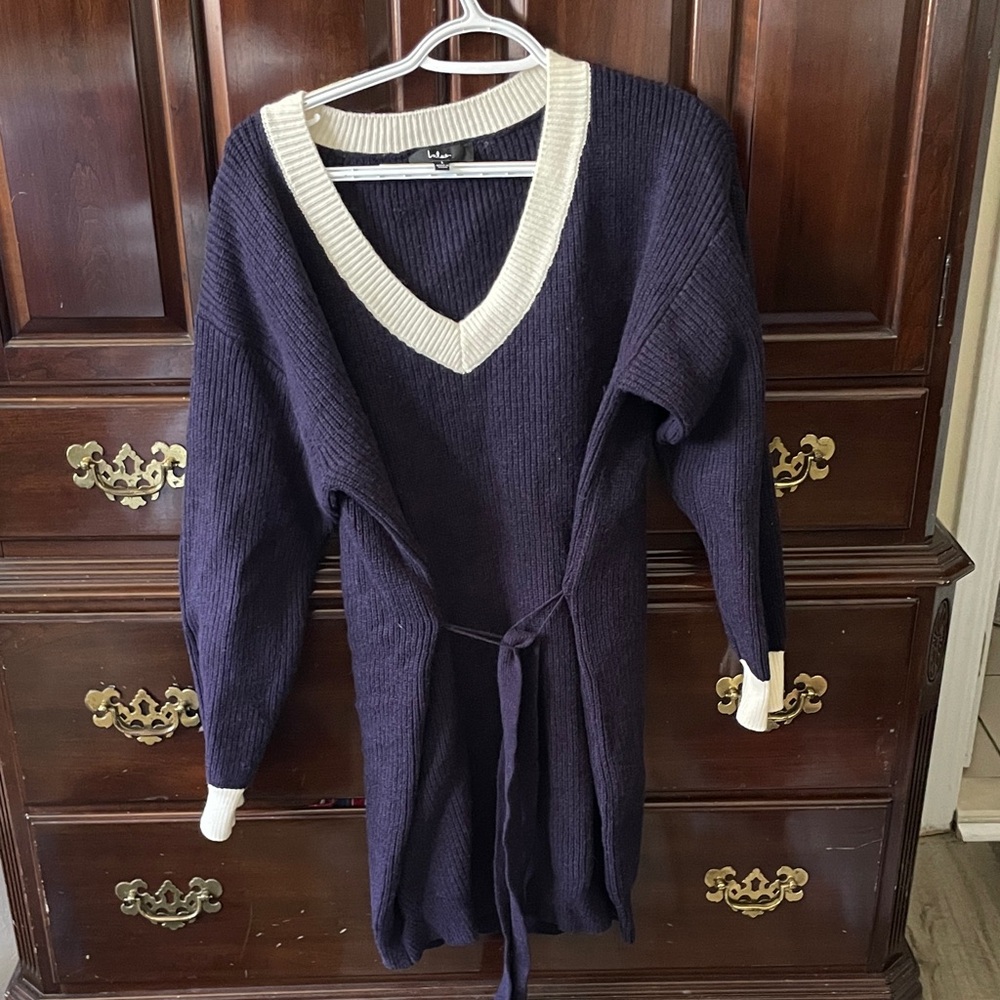 Lee Navy V-Neck Ribbed Sweater Dress with Cream Trim